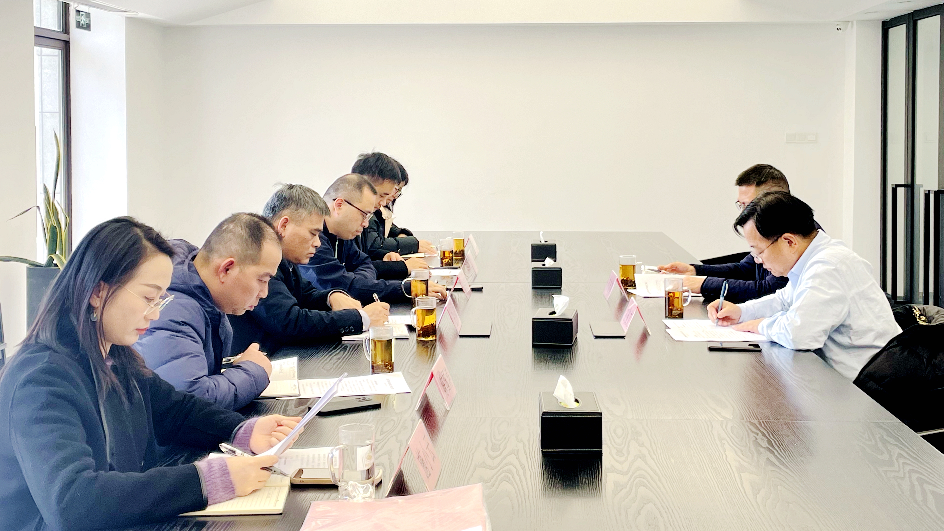 省供销社副主任沈省文带队到海博论坛集团开展岁末年初安全生产检查